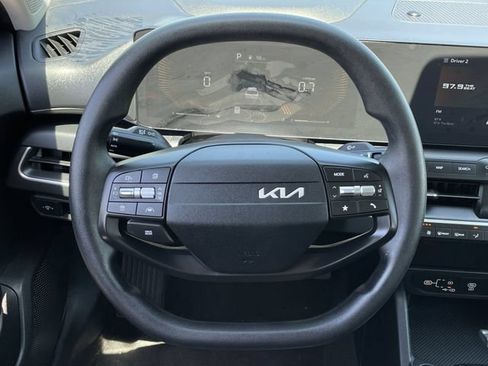 Used 2025 Kia K4 FWD image 11