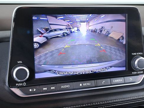 Certified 2023 Nissan Rogue SV image 18