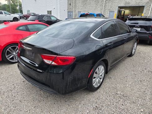 Used 2016 Chrysler 200 LX FWD image 5
