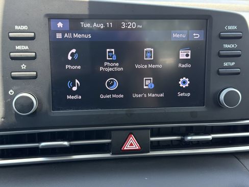 Used 2024 Hyundai Elantra SE FWD image 28