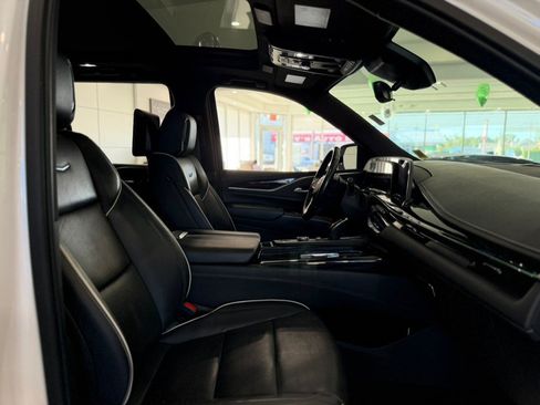 Used 2021 Cadillac Escalade Sport AWD/4WD image 19