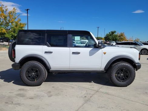 New 2025 Ford Bronco Badlands image 2