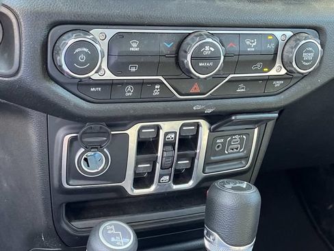 Certified 2025 Jeep Wrangler Unlimited Sport AWD/4WD image 30