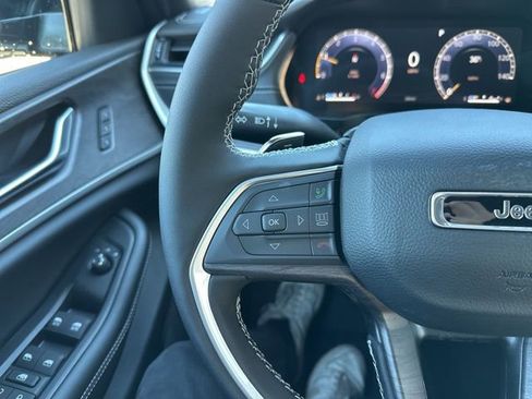 New 2025 Jeep Grand Cherokee Limited AWD/4WD image 23