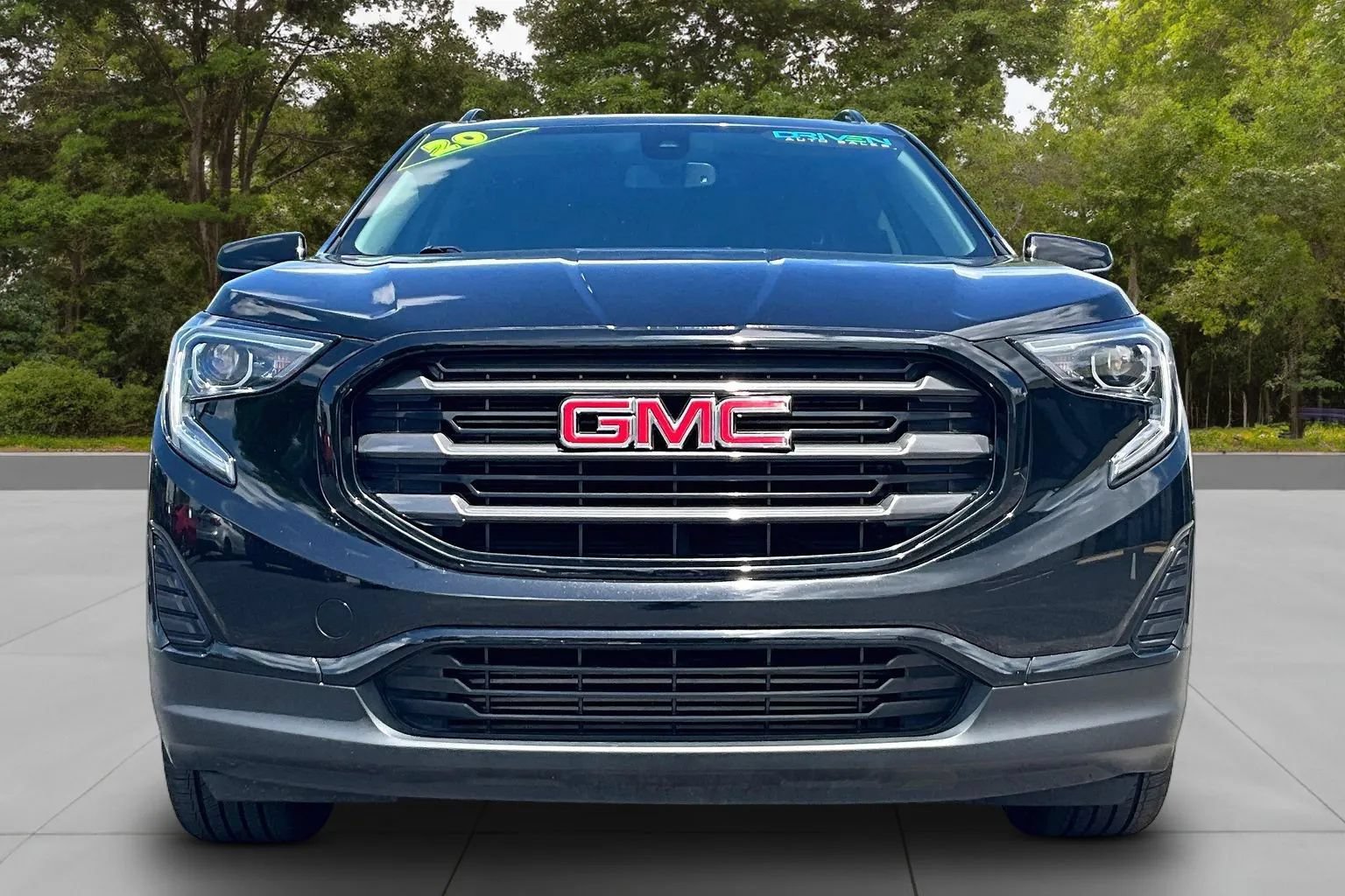 Used 2020 GMC Terrain SLE w/ Driver Convenience Package FWD image 3