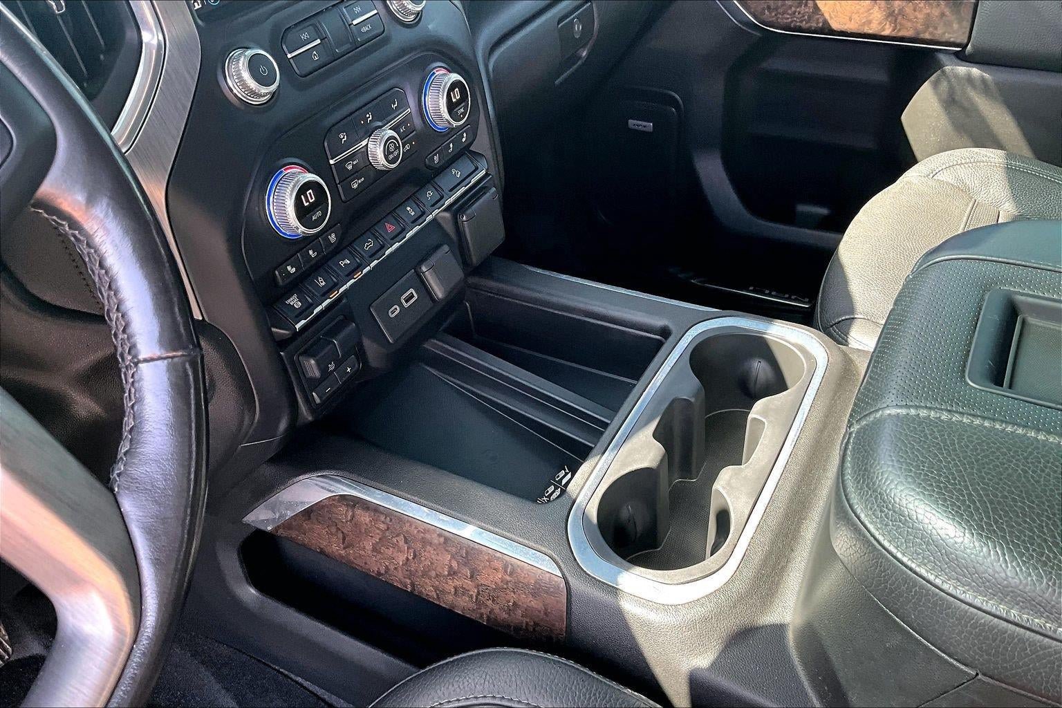 Used 2020 GMC Sierra 3500 Denali w/ Denali Ultimate Package AWD/4WD image 18