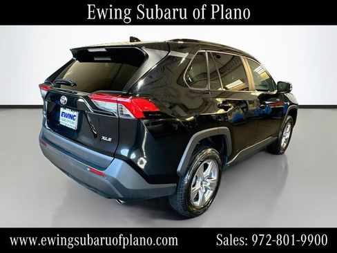 Used 2025 Toyota RAV4 XLE FWD image 7