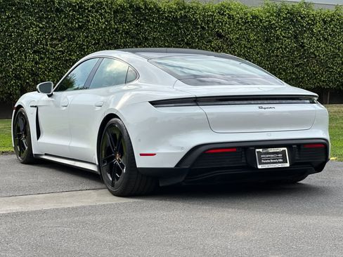 New 2025 Porsche Taycan image 3