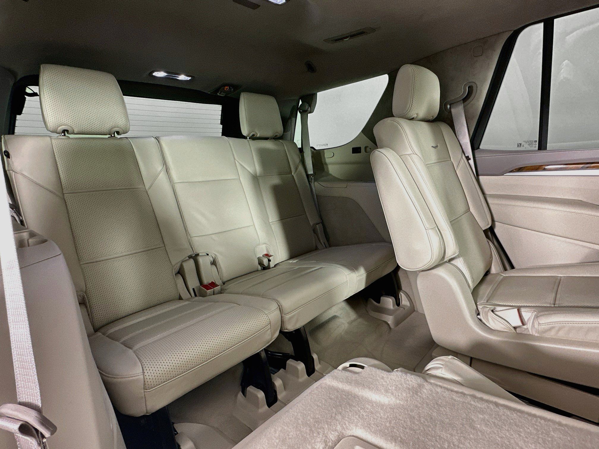 Used 2025 Cadillac Escalade Sport Platinum w/ LPO, ONYX Package AWD/4WD image 26