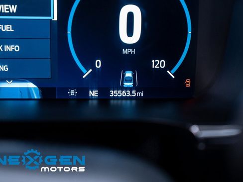 Used 2022 Ford F150 Lariat w/ Equipment Group 501A Mid AWD/4WD image 9
