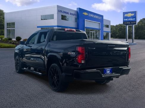 Certified 2024 Chevrolet Colorado Z71 w/ LPO, Dark Essentials Package image 4