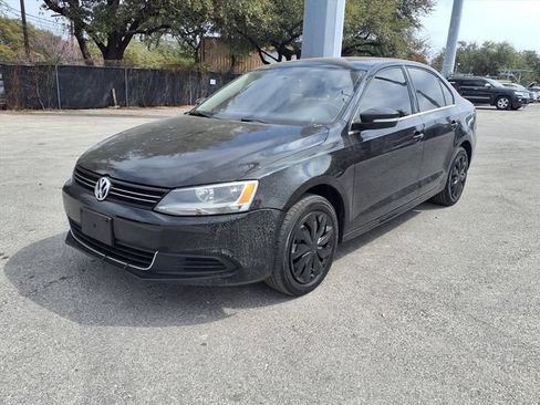 Used 2013 Volkswagen Jetta SE FWD image 3
