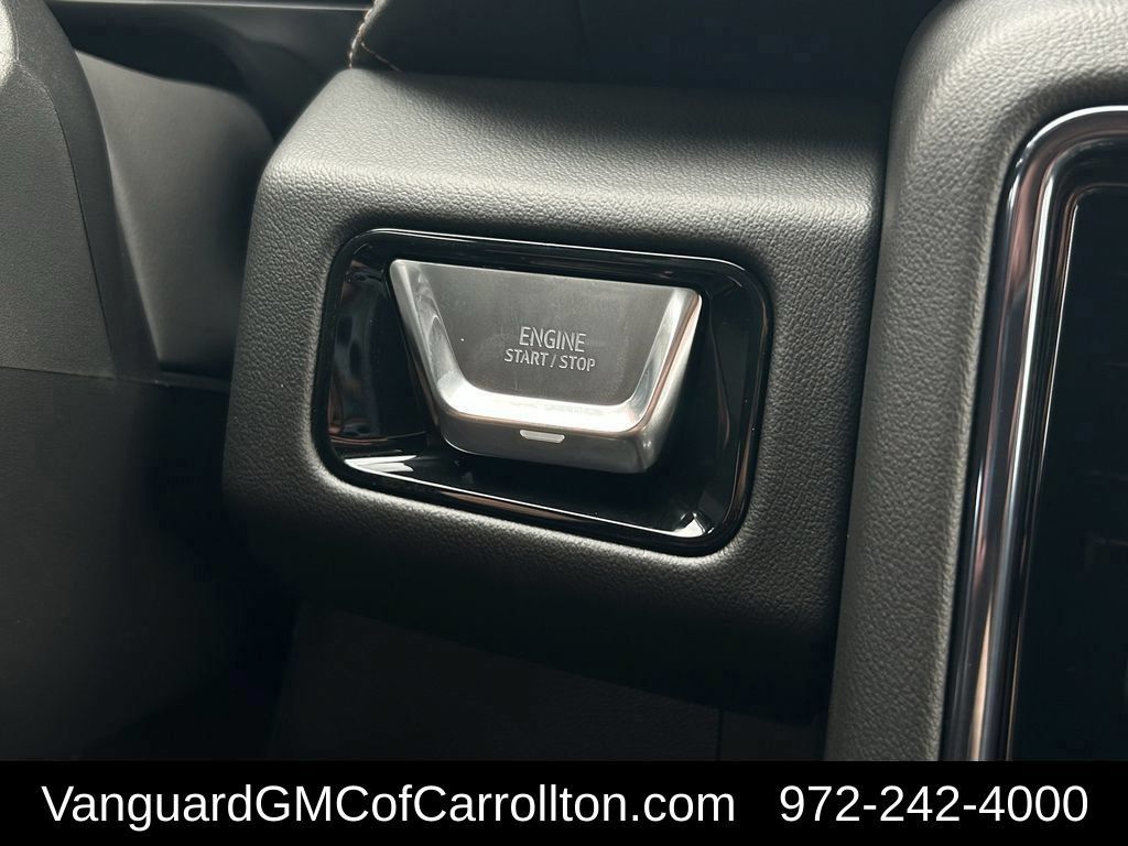 New 2026 GMC Yukon XL AT4 w/ AT4 Premium Plus Package AWD/4WD image 18