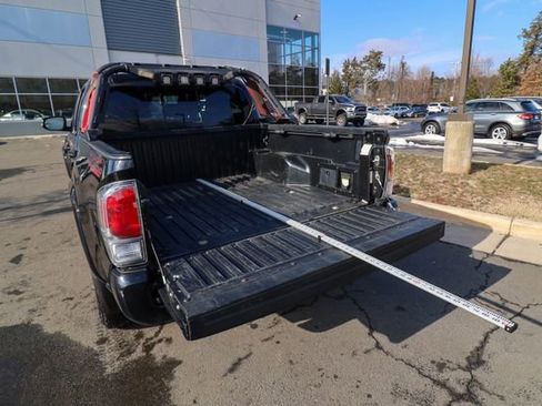 Used 2020 Toyota Tacoma TRD Sport image 40