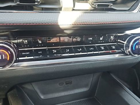 Used 2025 Chevrolet Equinox RS w/ Safety and Technology Package image 24