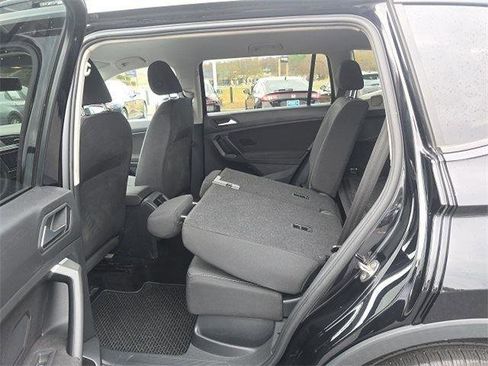 Used 2021 Volkswagen Tiguan S image 11