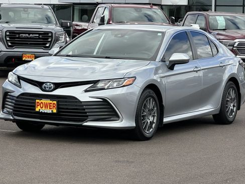 Used 2021 Toyota Camry LE FWD image 8