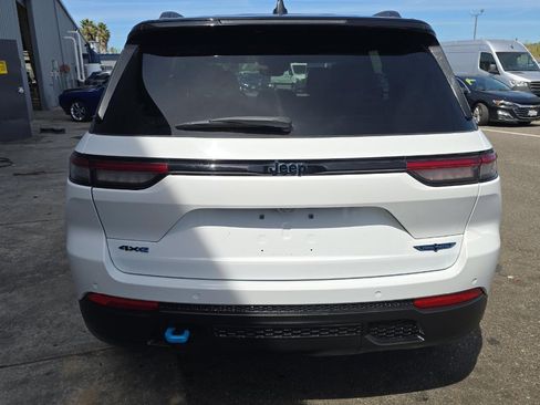 Used 2023 Jeep Grand Cherokee Trailhawk AWD/4WD image 5
