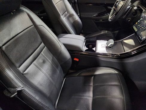 Used 2024 Land Rover Range Rover Evoque Dynamic SE AWD/4WD image 31