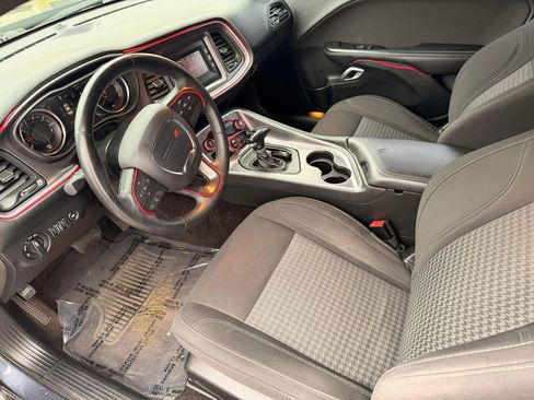 Used 2016 Dodge Challenger SXT w/ Cold Weather Group image 19