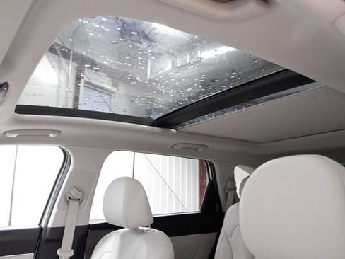 Used 2022 Kia Sorento SX Prestige w/ Panoramic Sunroof Package image 41