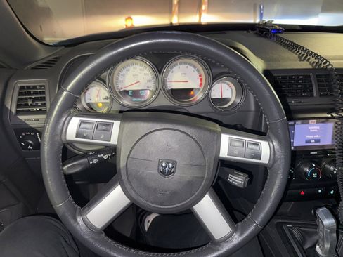 Used 2010 Dodge Challenger R/T image 7