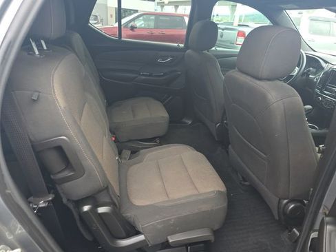 Used 2023 Chevrolet Traverse LT w/ LPO, Floor Liner Package FWD image 13