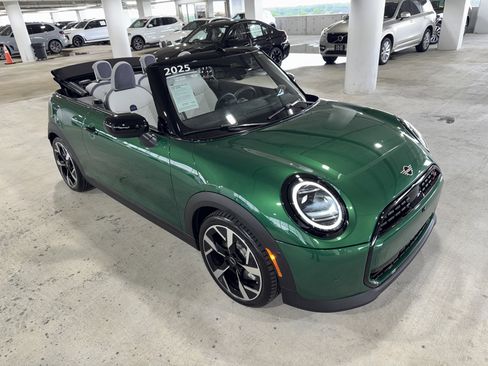 Certified 2025 MINI Cooper S FWD image 31
