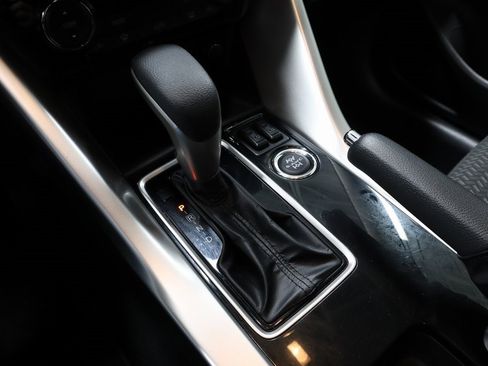 Used 2024 Mitsubishi Eclipse Cross LE image 34