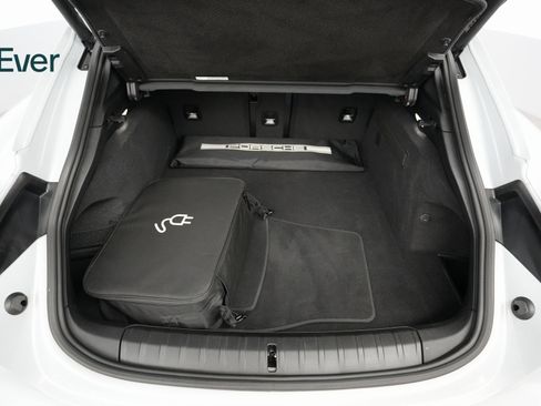 Used 2022 Porsche Taycan 4 Cross Turismo image 23