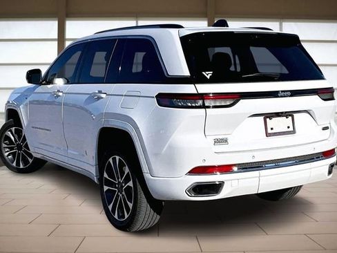 Used 2023 Jeep Grand Cherokee Overland w/ Advanced Protech Group III image 13