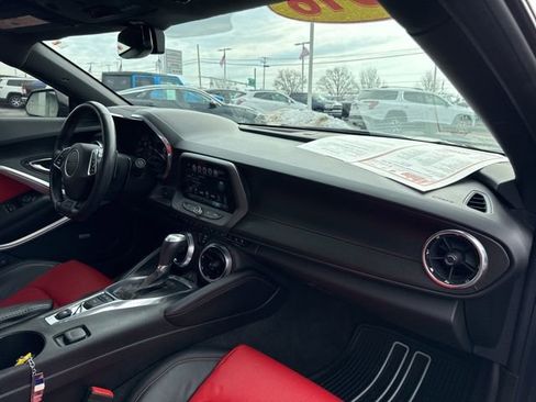 Used 2016 Chevrolet Camaro SS image 23