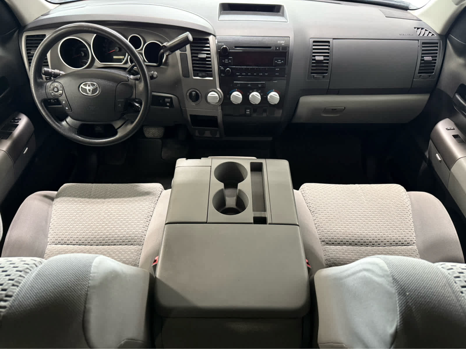 Used 2013 Toyota Tundra 4x4 CrewMax w/ Tow Pkg image 17