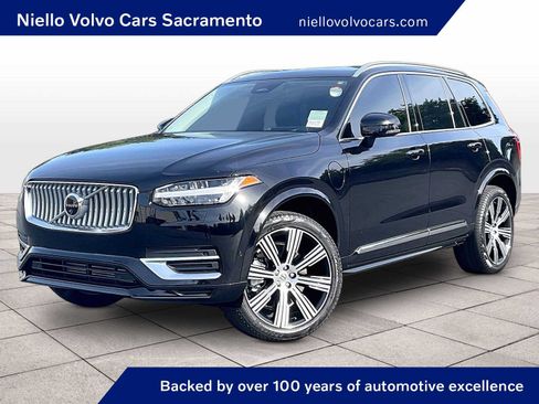 Used 2025 Volvo XC90 T8 Ultra w/ Protection Package Premier AWD/4WD image 1