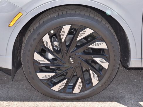 New 2026 Lincoln Nautilus Black Label w/ Jet Appearance Package AWD/4WD image 36