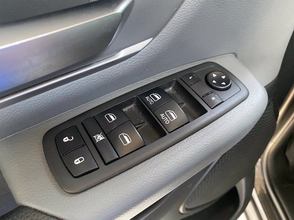 Used 2020 RAM 1500 Big Horn AWD/4WD image 15