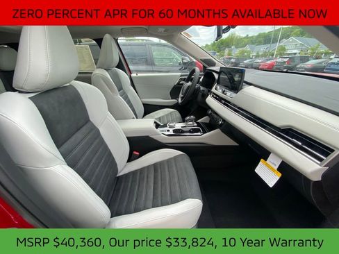 New 2025 Mitsubishi Outlander SE image 31