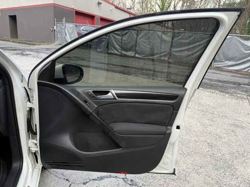 Used 2014 Volkswagen GTI Wolfsburg Edition image 37