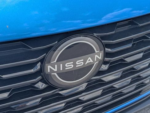 Used 2024 Nissan Sentra SV FWD image 11