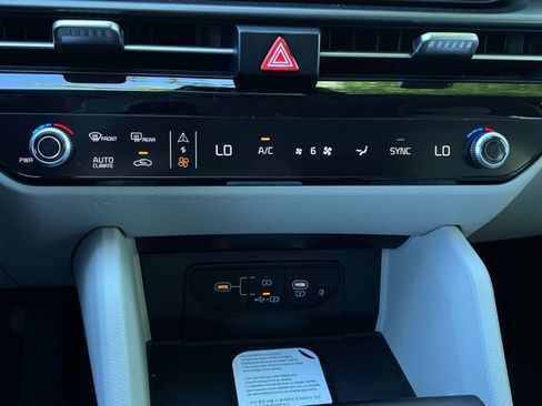 New 2026 Kia Sportage EX FWD image 33