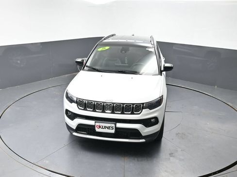 Used 2025 Jeep Compass Limited AWD/4WD image 45