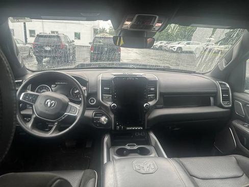 Used 2024 RAM 1500 Laramie AWD/4WD image 11