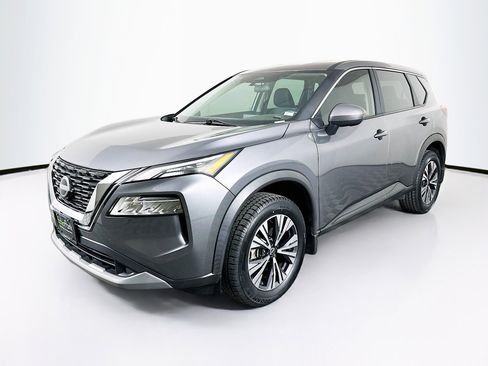 Used 2023 Nissan Rogue SV FWD image 3