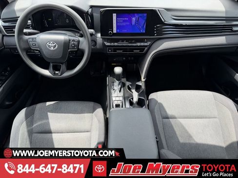 Used 2025 Toyota Camry LE image 13