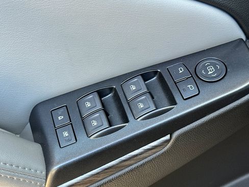 Used 2019 Chevrolet Tahoe LT RWD image 14