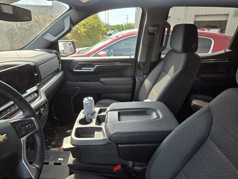 Used 2023 Chevrolet Silverado 1500 LT image 10