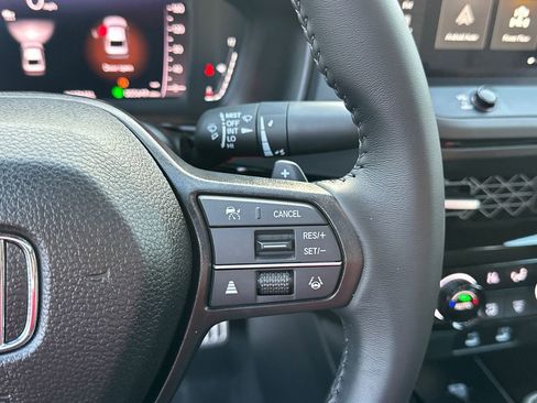 Used 2025 Honda Accord Sport image 25