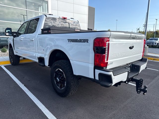 Used 2025 Ford F350 Lariat w/ Lariat Ultimate Package AWD/4WD image 3