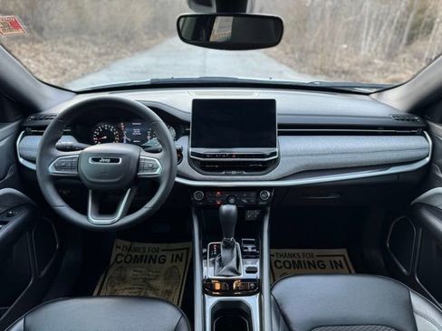 Used 2023 Jeep Compass Latitude w/ Convenience Group image 21