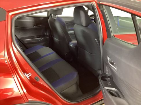 Used 2020 Toyota C-HR XLE FWD image 33